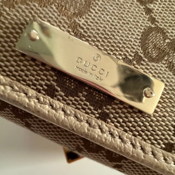 🇮🇹 GUCCI Monogram Metal Bar Continental Flap Wallet Off White Almost Nee 🇮🇹 - Picture 2 of 14